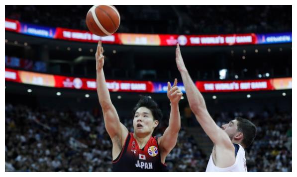 中国男篮vs日本八村塁,当亚洲巅峰对决遇上NBA级别的锋线冲击 中国男篮vs日本八村塁,当亚洲巅峰对决遇上NBA级别的锋线冲击